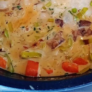 Cremige vegane Maronen-Spaghetti in einem Teller, Rezept von YumFlow