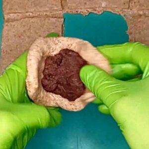 Rezept für vegane Nussschnecken , Nuss-Schnecken vegan + zuckerfrei. fluffigen Nuss-Herzen aus Hefeteig mit einer saftigen Nuss-Füllung zum Valentinstag backen. Einfaches Rezept