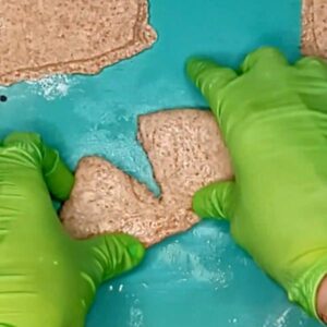 Rezept für vegane Nussschnecken , Nuss-Schnecken vegan + zuckerfrei. fluffigen Nuss-Herzen aus Hefeteig mit einer saftigen Nuss-Füllung zum Valentinstag backen. Einfaches Rezept