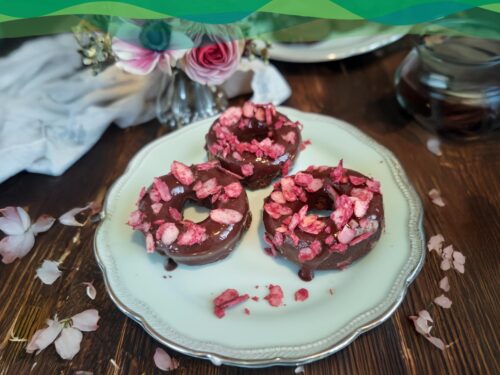 Vegane Donuts in "gesund" 3 vegane Donuts. pflanzliche Schoko-Donuts mit Süßkartoffel. Einfach, high proten + Low Carb