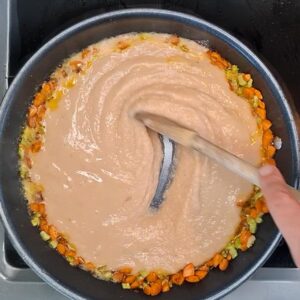 Vegane Bohnen-pasta, High Protein, weiße Bohnen-Soße, plantbased, low carb