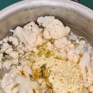 Cremige vegane Blumenkohlsuppe, Low Carb + High Protein