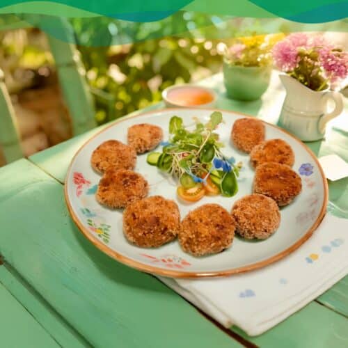 Vegane Hackbällchen aus Linsen 9 vegane hackbällchen aus linsen lecker mit salat auf einem teller high protein und low carb alltagstaugliches essen