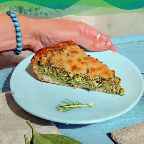 Spinat Quiche 3 vegane Spinat Quiche auf einem Teller