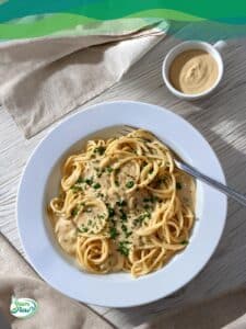 Pasta mit Cashew-Sauce und Kräutern
