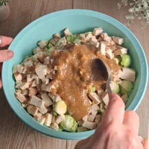 Rosenkohl aus dem Ofen 14 Rosenkohl, Tofu und Marinade verrühren