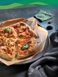 Veganer Low Carb Pizzateig 12 Veganer Low Carb Pizzateig für leckere Low Carb Pizza mit frischem Basilikum