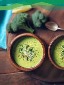 Brokkoli-Creme-Suppe vegan 12 Zwei Schalen Brokkoli-Creme-Suppe vegan