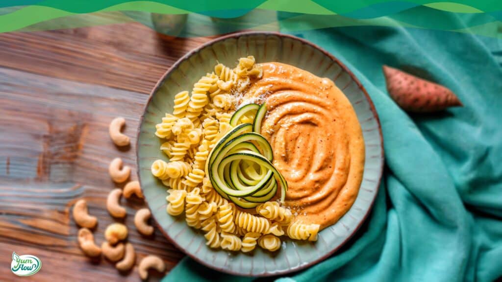 Vegane Süßkartoffel-Cashew-Sauce 4 Pasta und Zoodles mit veganer Süßkartoffel-Cashew-Sauce