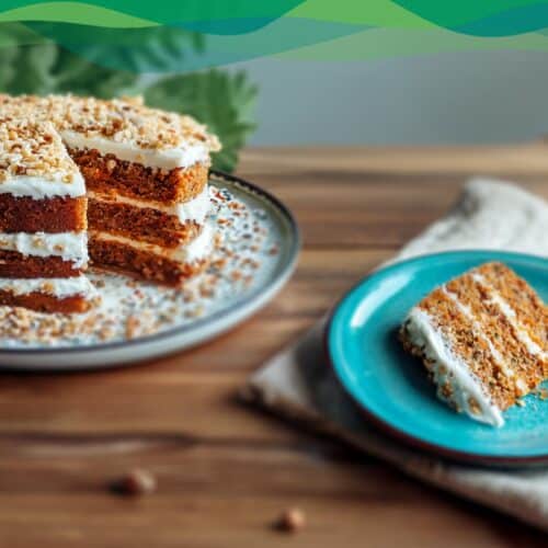 Karotten-Kuchen vegan 2 Karotten-Kuchen vegan auf Holzplatte