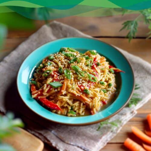 Asia Reis mit Erdnuss-Sauce – One Pot 4 vegane Asia Reispfanne mit buntem Gemüse und Erdnuss-Sauce