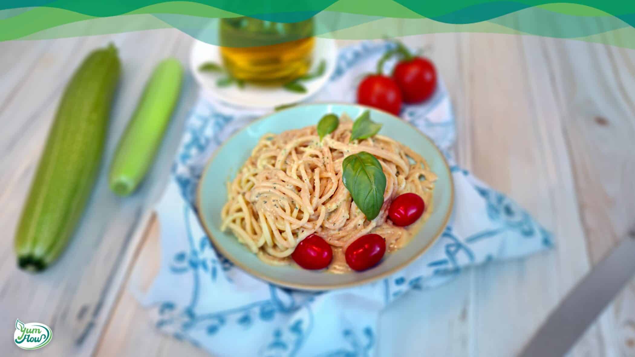 Vegane Zucchini Soße 11 Vegane Zucchini Sosse mit Pasta und Kirschtomaten