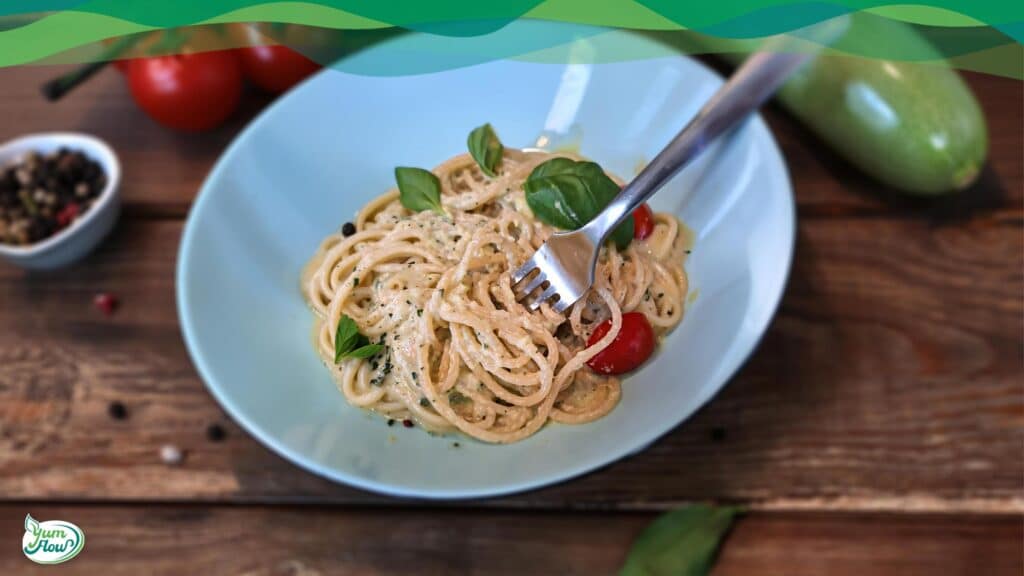 Vegane Zucchini Soße 15 Pasta mit veganer Zucchini Soße und Tomaten