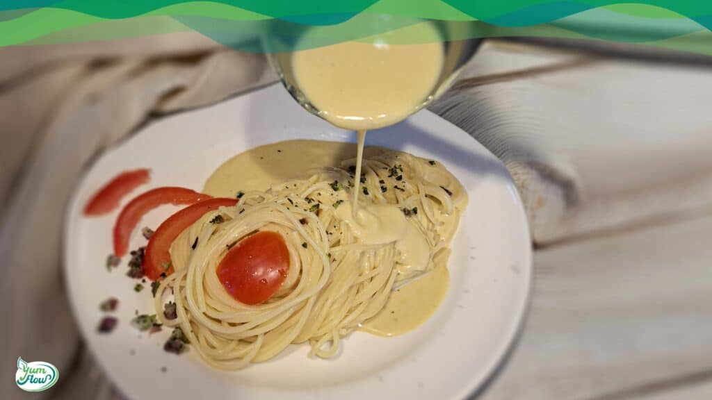 Vegane Käsesauce 16 Vegane Käsesauce mit Pasta und Tomaten