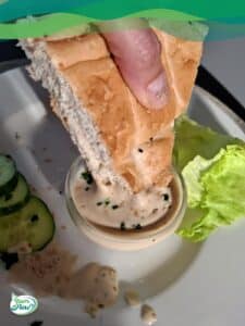 Tahini Sauce vegan 12 Brot mit Tahini Dip und Gemüse