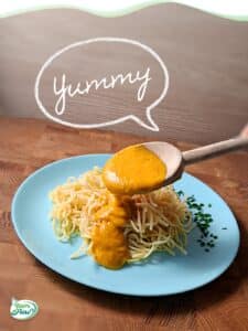 Kürbis Pasta vegan 13 cremige vegane Kürbis Soße wird gegossen